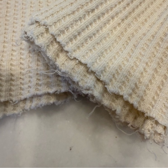 Free People Women’s Colt Top Waffle Knit Raw Hem Long Sleeves Sz M - Picture 14 of 15